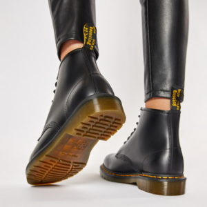 Alternative view of Giày Dr. Martens 101 Black Smooth Leather Lace Up Boots 26230001