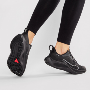 Alternative view of Giày Nike Wmns Air Zoom Pegasus 37 Shield 'Black Anthracite' CQ8639-001