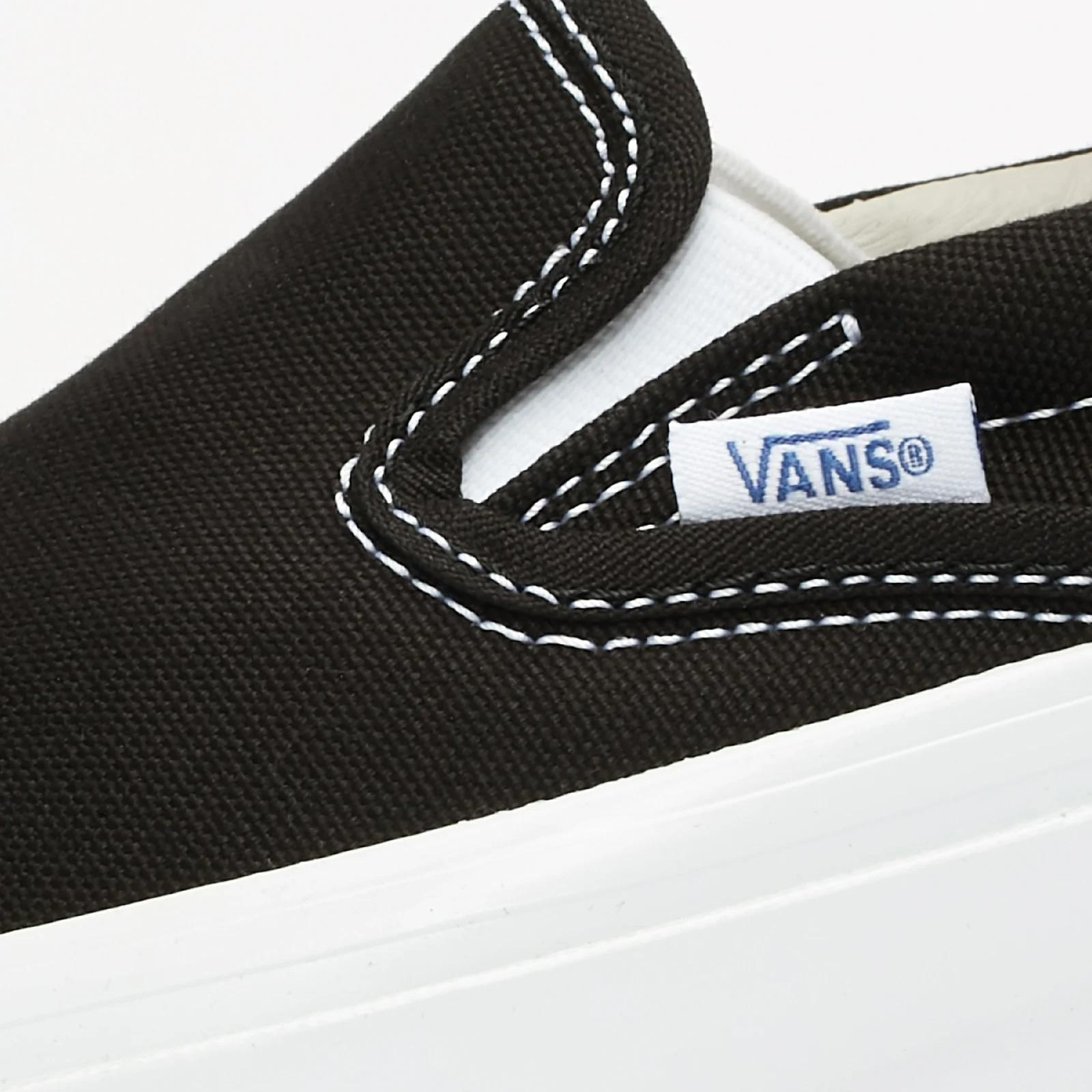 Giay Vans OG Classic Slip-On LX 'Black' VN0A45JK1WX