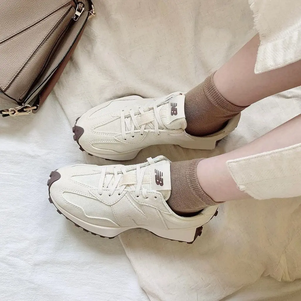 Alternative view of Giày New Balance Wmns 327 'Angora' WS327FB