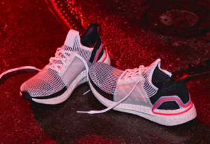 Alternative view of Giày Adidas UltraBoost 19 'Laser Red' B37703