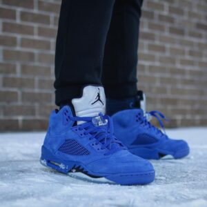 Alternative view of Giày Nike Air Jordan 5 Retro 'Blue Suede' 136027-401