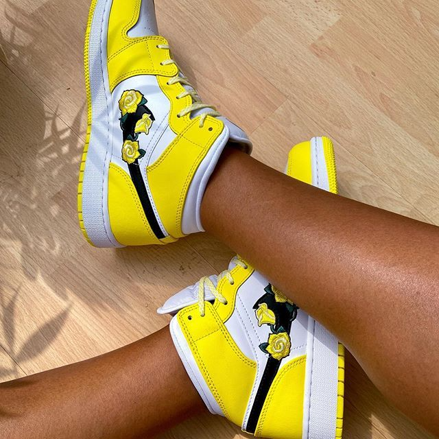 Giày Nike Air Jordan 1 Mid 'Dynamic Yellow Floral' AV5174-700 - Ảnh 5