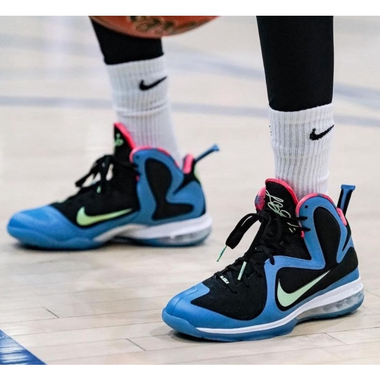 Giay Nike LeBron 9 'South Coast' DO5838-001