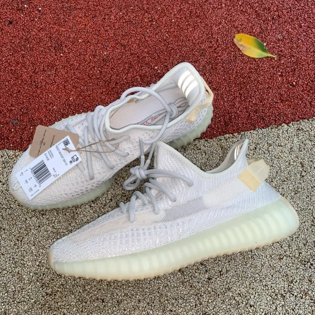 Alternative view of Giày Adidas Yeezy Boost 350 V2 'Light' GY3438