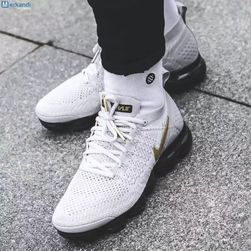 Alternative view of Giày Nike Wmns Air VaporMax 2 'Metallic Gold' 942843-010