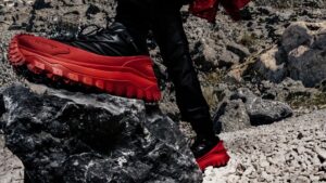 Giay Moncler Trailgrip GTX Low Trainer 'Black Red' H209A4M00100M2058P49