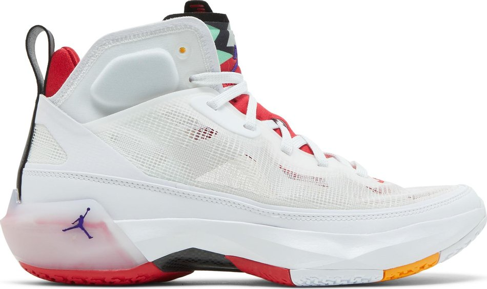 Giay Nike Air Jordan 37 'Hare' DD6958-160