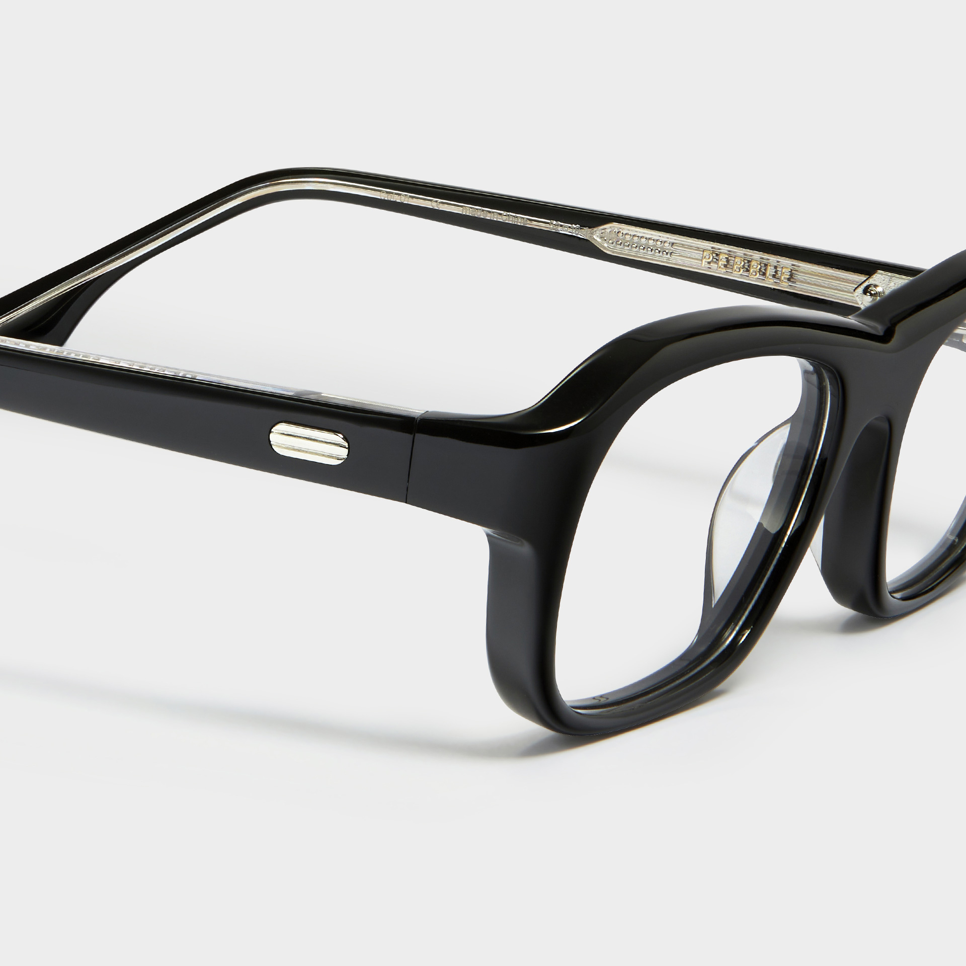 Kinh Gentle Monster Pebble 01