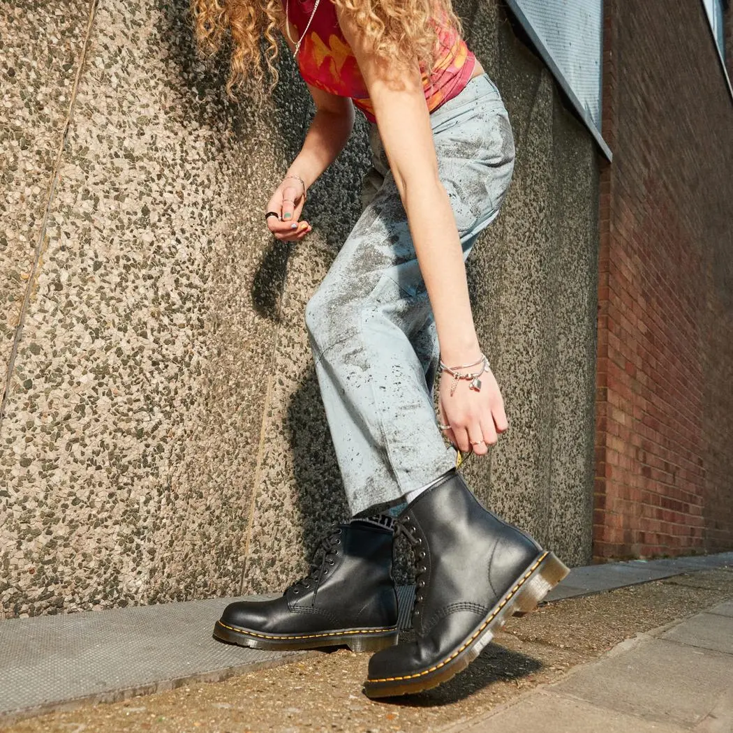 Alternative view of Giày Dr. Martens 1460 Black Nappa Smooth Leather Ankle Boots 11822002