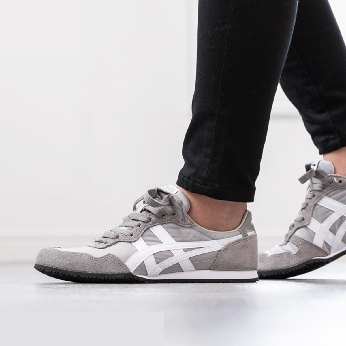 Giay Onitsuka Tiger Serrano 'Grey White' 1183B400-022
