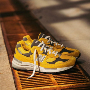 Alternative view of Giày New Balance 992 'Gold Cream' M992BB