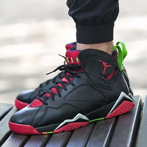 Alternative view of Giày Nike Air Jordan 7 Retro 'Marvin the Martian' 304775-029