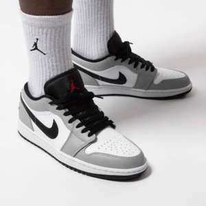 Alternative view of Giày Nike Air Jordan 1 Low 'Light Smoke Grey' 553558-030