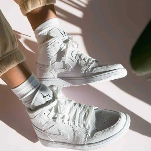 Giày Nike Air Jordan 1 Mid 'White Snakeskin' BQ6472-110 - Ảnh 3
