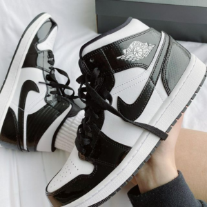 Alternative view of Giày Nike Air Jordan 1 Mid SE 'Carbon Fiber' DD1649-001