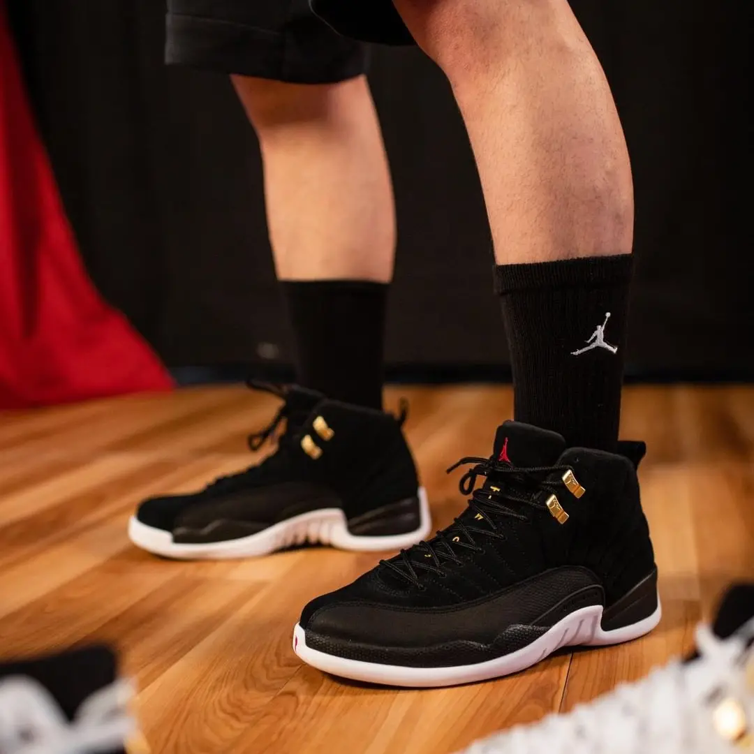 Alternative view of Giày Nike Air Jordan 12 Retro 'Reverse Taxi' 130690-017