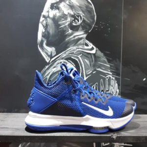 Alternative view of Giày Nike Lebron Witness 4 'Racer Blue' CV4004-400