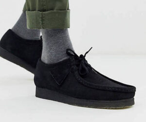 Giay Clarks Wallabee 'Black Suede' 261-55522