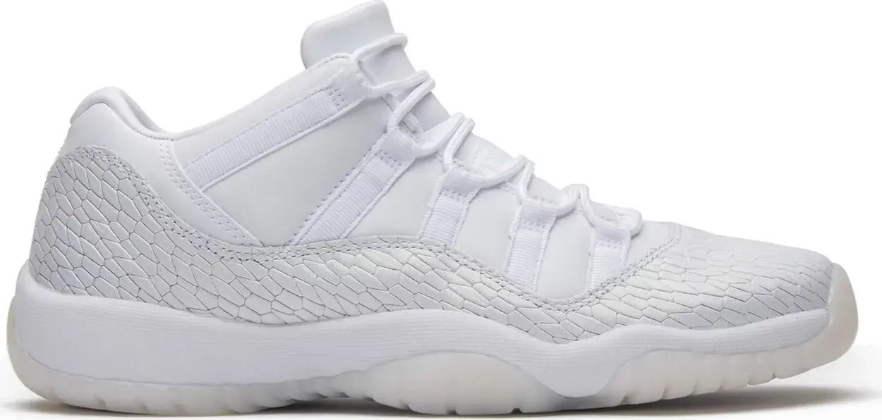 Giày Nike Air Jordan 11 Retro Low Heiress Pure Platinum 897331-100