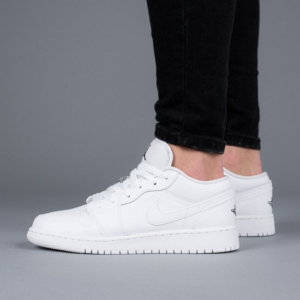 Alternative view of Giày Nike Air Jordan 1 Low GS &#039;White Black&#039; 553560-101