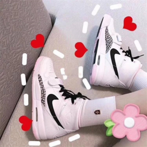 Alternative view of Giày Nike Jordan Legacy 312 GS 'White Black Pink Foam' AT4040-106
