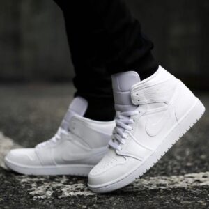 Alternative view of Giày Nike Air Jordan 1 Mid 'Triple White' 554724-130