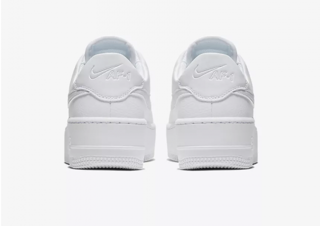 Giay Nike Air Force 1 Sage Low 'Triple White' AR5339-100