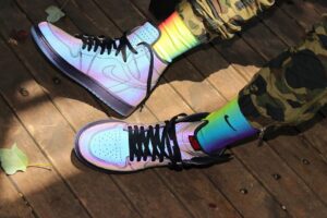 Alternative view of Giày Nike Air Jordan 1 Retro High Zoom 'Fearless' BV0006-900