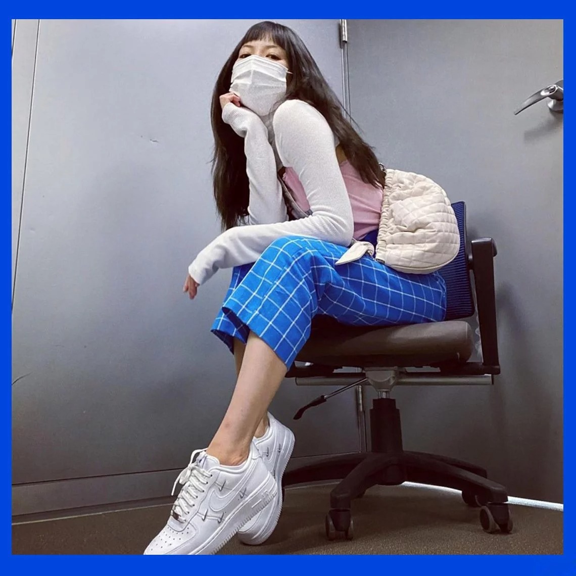 Giày Nike Air Force 1 Wmns '07 LX 'Sisterhood White Metallic Silver' CT1990-100 - Ảnh 3