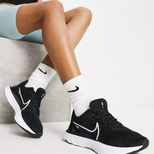 Giay Nike React Infinity Run Flyknit 3 'Black White' DH5392-001