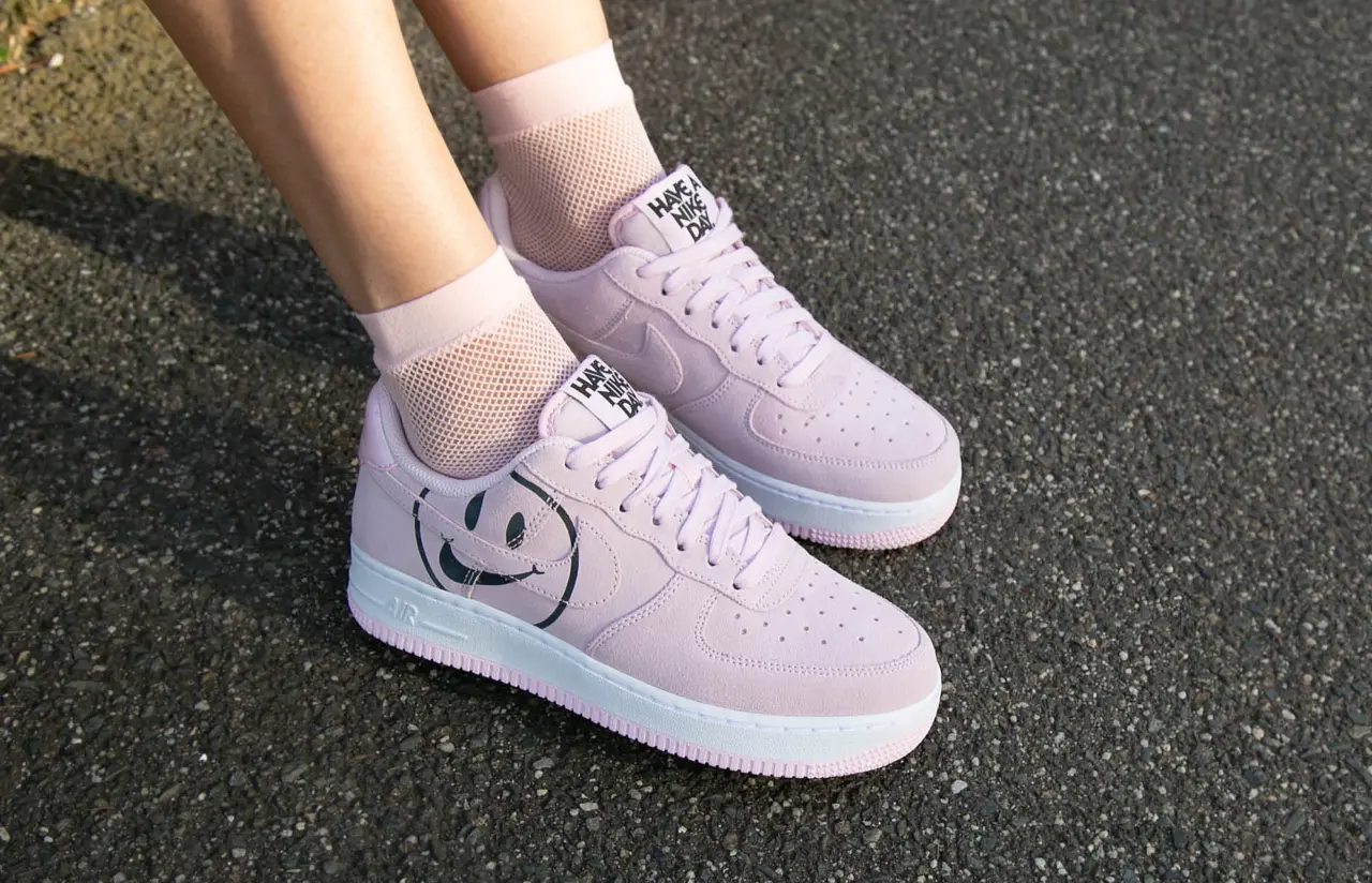 Alternative view of Giày Nike Air Force 1 Low 'Have a Nike Day Pink' AV0742-600