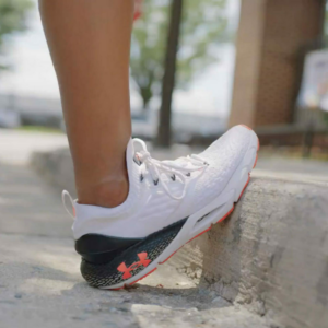 Alternative view of Giày Under Armour Wmns HOVR Phantom 2 RUNANYWR 'White Beta' 3023629-100