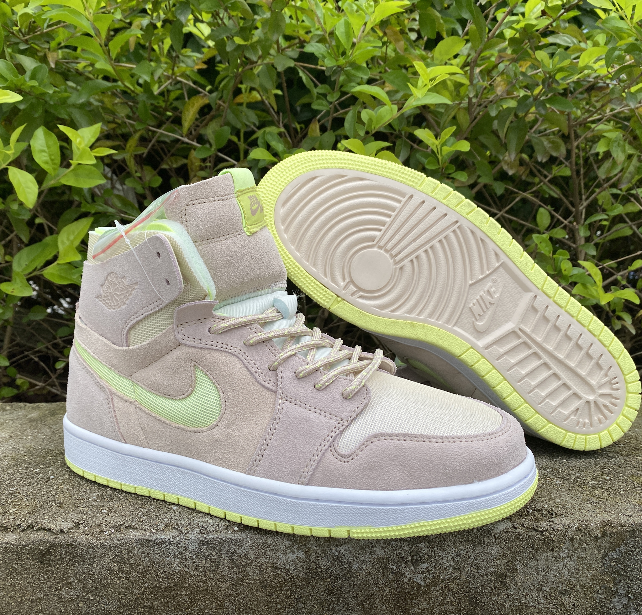 Giày Wmns Air Jordan 1 High Zoom Comfort 'Lemon Twist' CT0979-200 - Ảnh 4
