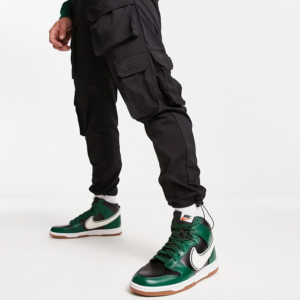 Giay Nike Dunk High 'Chenille Swoosh Black Green' DR8805-001