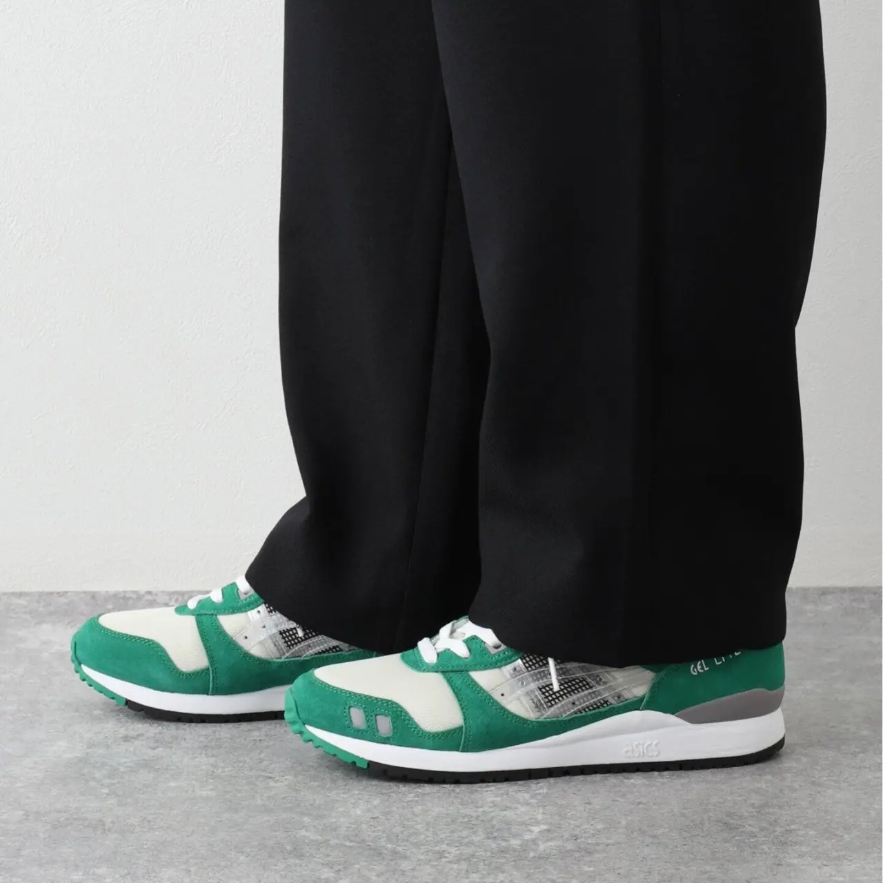 Giay Asics x Awake NY Gel-Lyte III 'Green Tambourine' 1201A568-100