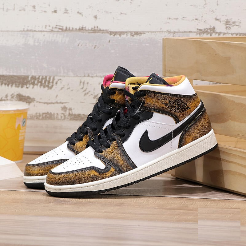 Giay Nike Air Jordan 1 Mid SE 'Orange Wear Away' DQ8417-071