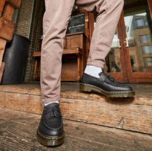 Giay Dr. Martens Adrian Virginia Leather Tassel Loafers 'Black' 22760001