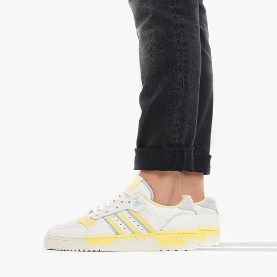 Alternative view of Giày Adidas Rivalry Low EE5920