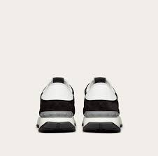 Giay Valentino Garavani Lacerunner sneaker XY2S0F28ZUXA23