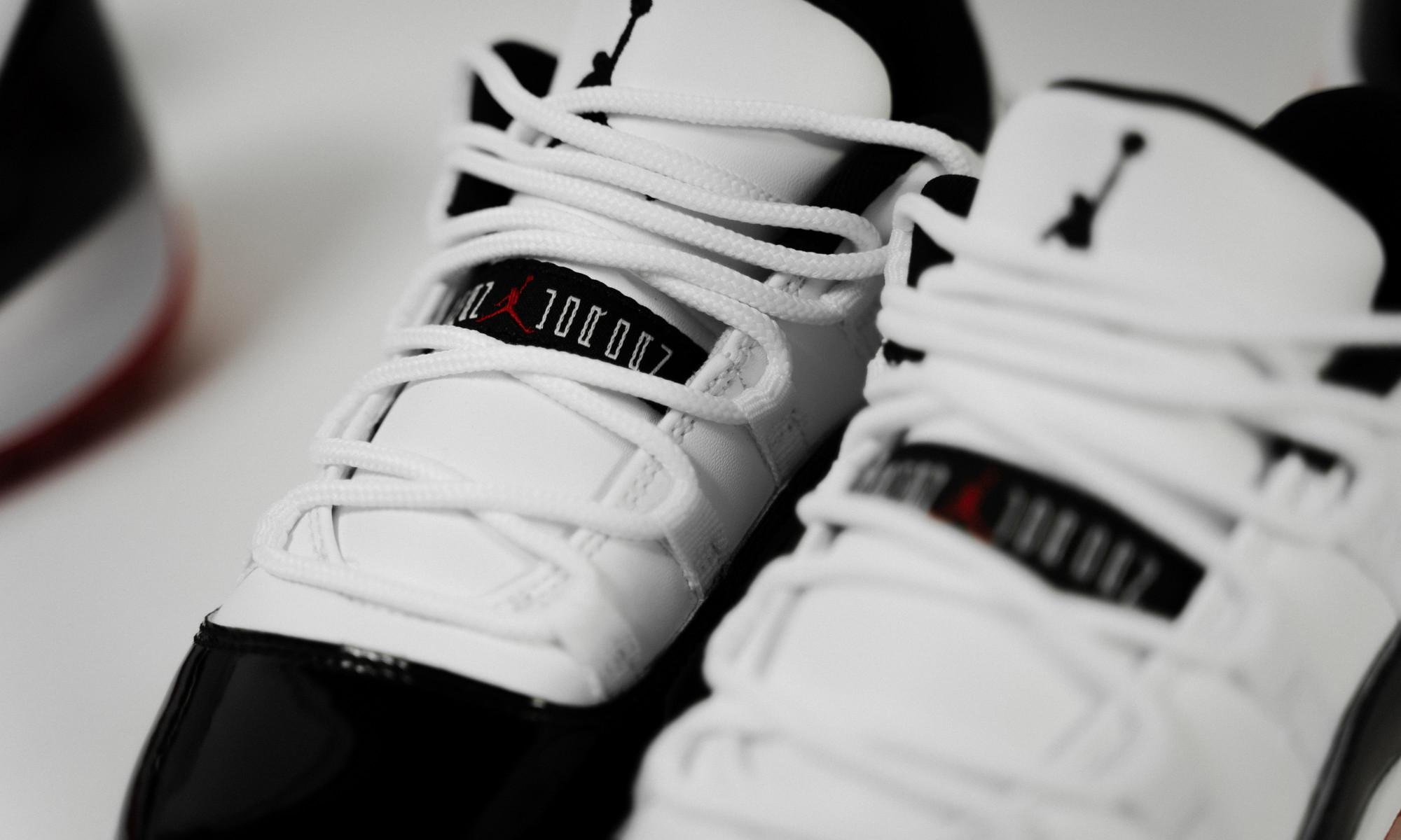 Giày Nike Air Jordan 11 Retro Low PS 'Concord Bred' 505835-160 - Ảnh 4