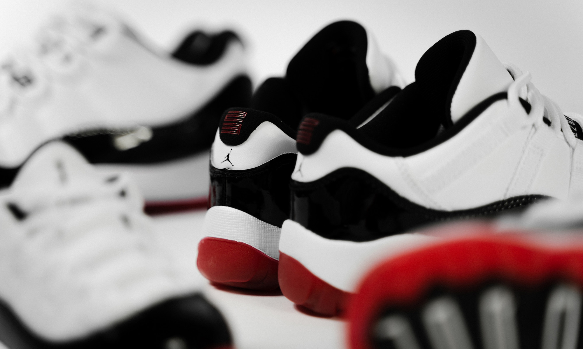Giày Nike Air Jordan 11 Retro Low PS 'Concord Bred' 505835-160 - Ảnh 5