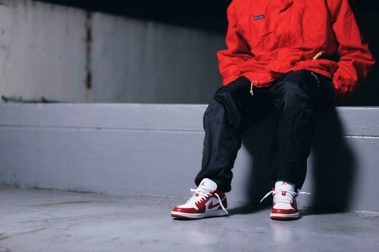 Giày Nike Air Jordan 1 Low Gym Red White (GS) 553560-611 - Ảnh 5