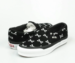 Giay Vans WTAPS x Vault Classic SlipOn OG LX Black VN0A45JKK08