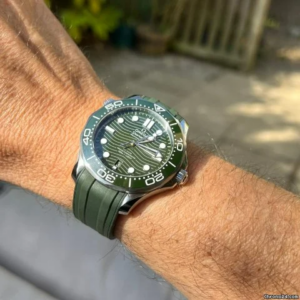 Alternative view of Đồng Hồ Omega Seamaster Diver Automatic 'Green' 210-32-42-20-10-001