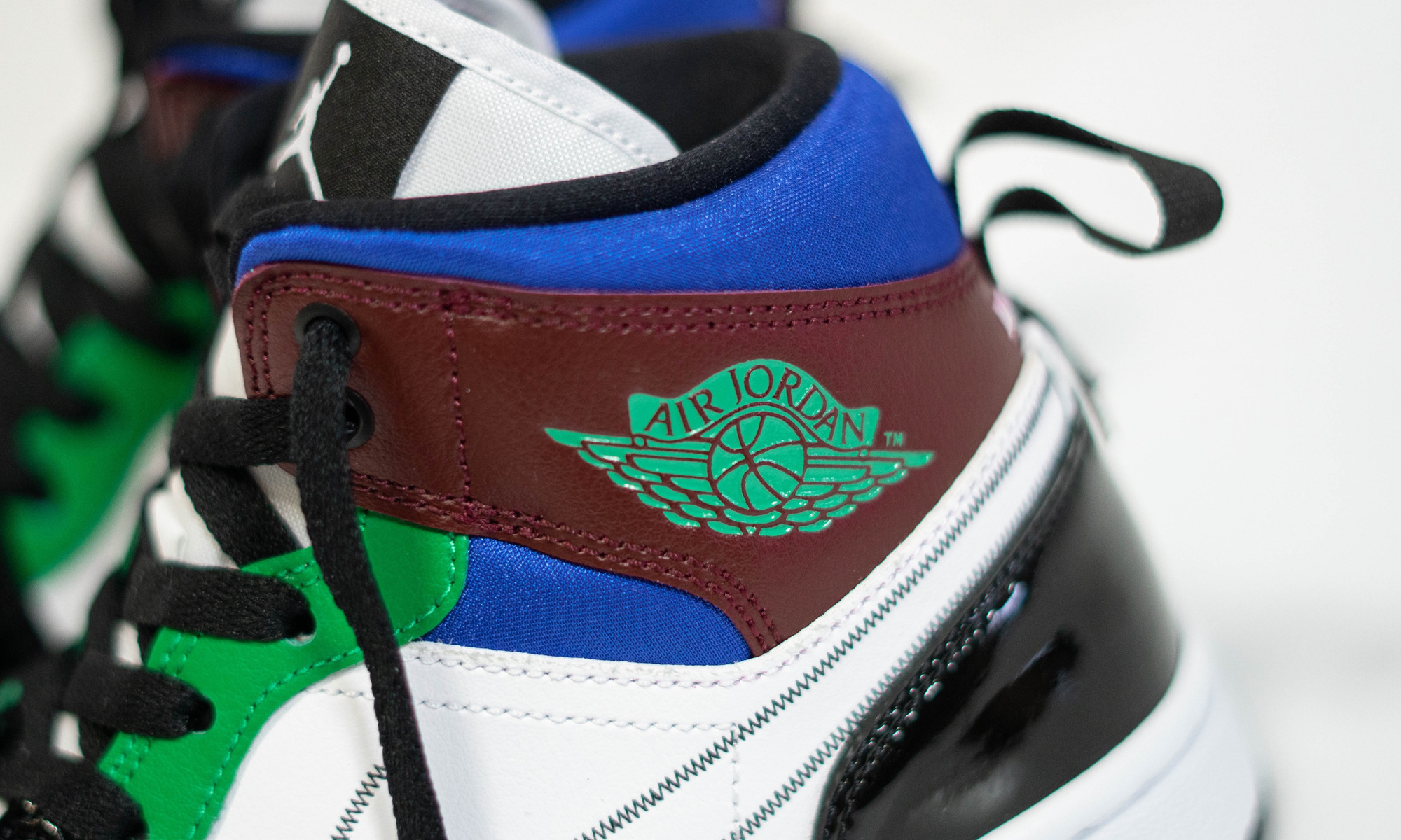 Giày Nike Wmns Air Jordan 1 Mid SE 'Multicolor' DB5454-001 - Ảnh 8