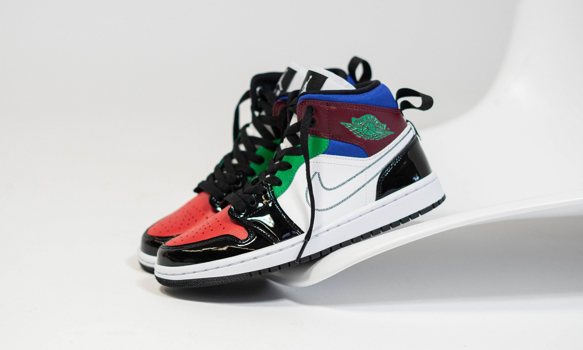 Giày Nike Wmns Air Jordan 1 Mid SE 'Multicolor' DB5454-001 - Ảnh 10