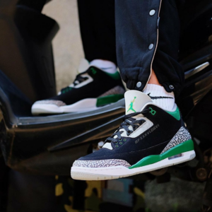 Alternative view of Giày Nike Air Jordan 3 Retro 'Pine Green' CT8532-030