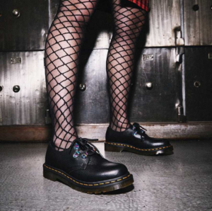 Alternative view of Giày Dr.Martens 1461 Iridescent Hardware Lace Up 'Black' 26414001