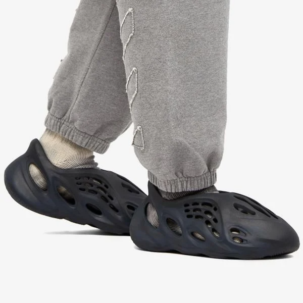 Dép Adidas Yeezy Foam Runner 'Mineral Blue' GV7903 - Ảnh 2